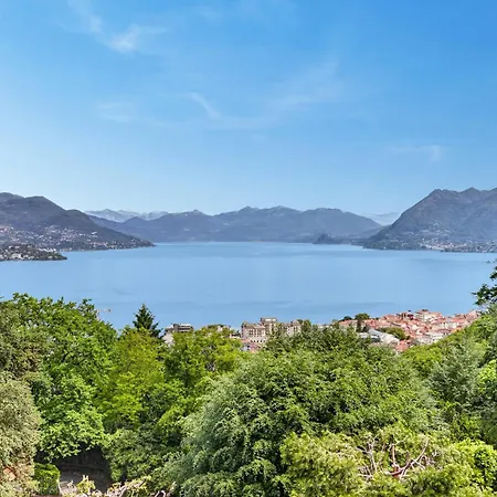 Riflessi Di Luce: Maggiore View Balcony - Happy Stresa