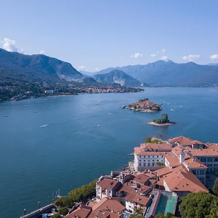 Riflessi Di Luce: Maggiore View Balcony - Happy *